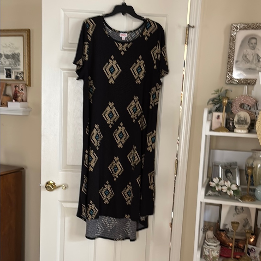 Elegant Black Geometric Dress